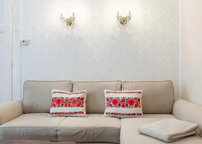 Luxury & Antique Charm