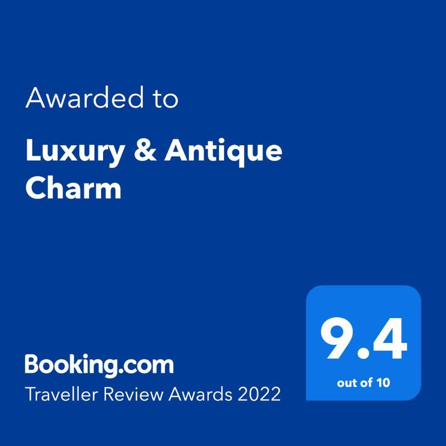 Apartment Luxury & Antique Charm *