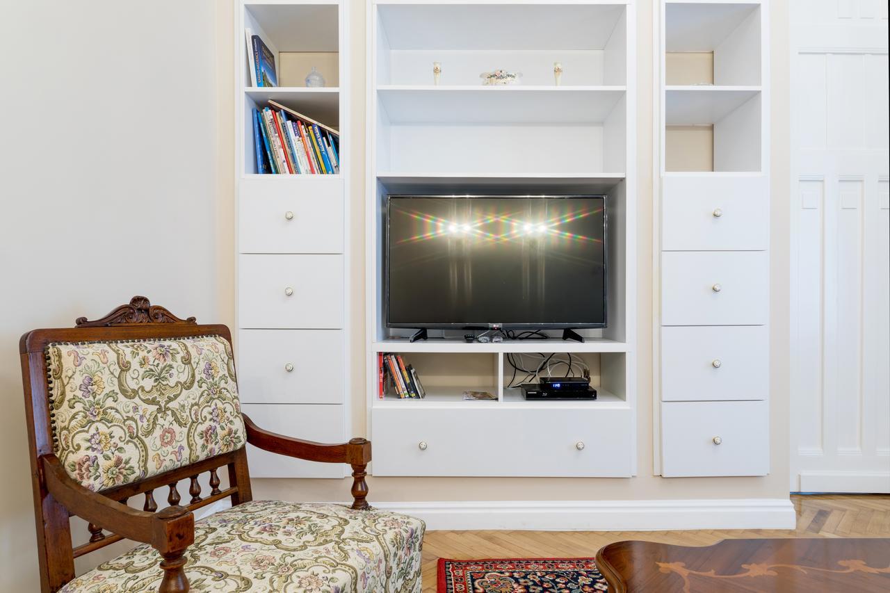Luxury & Antique Charm Apartment *