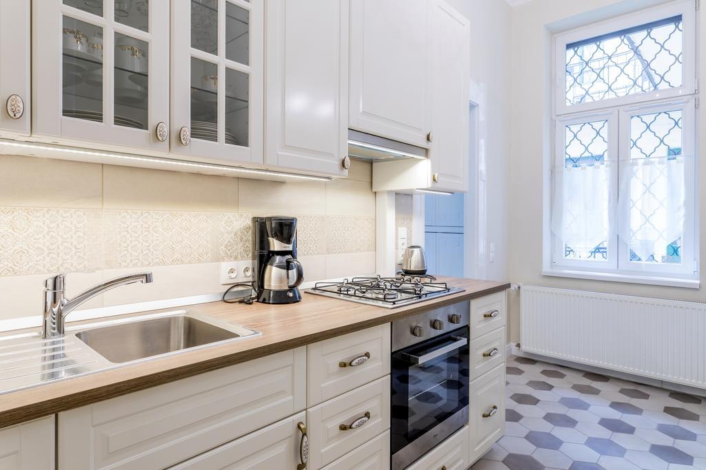 Apartment Luxury & Antique Charm Budapest